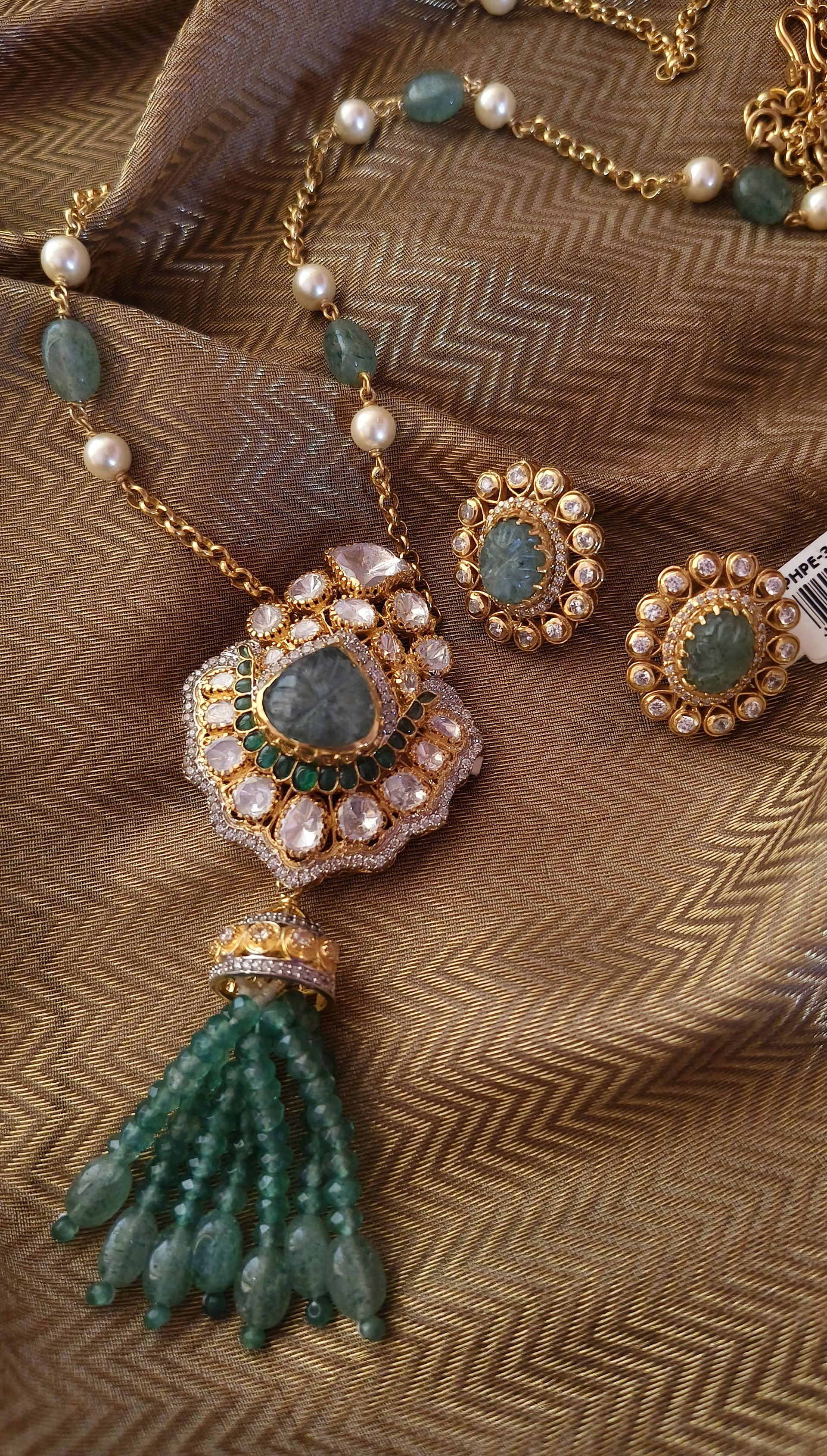 Nayaab Contemporary Necklace